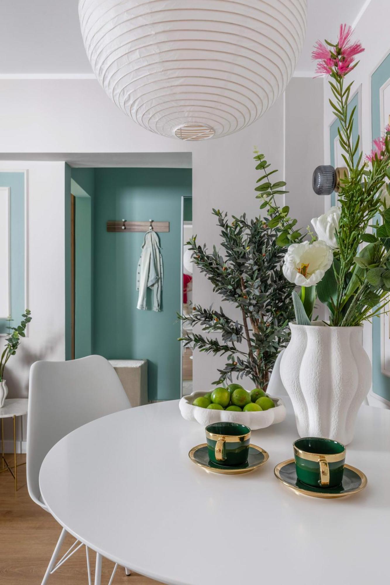 Holt - Sublime Minty Green 1Br On The Park Bucharest Exterior photo