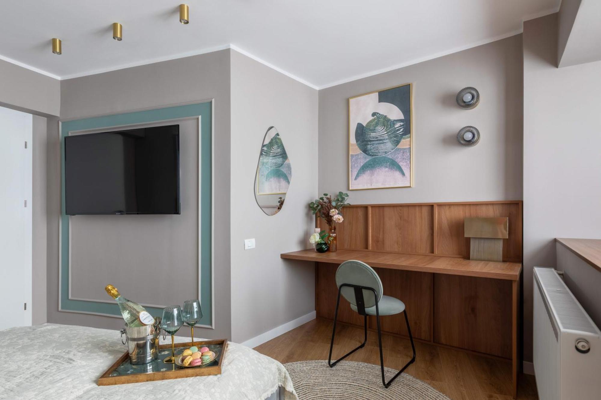 Holt - Sublime Minty Green 1Br On The Park Bucharest Exterior photo